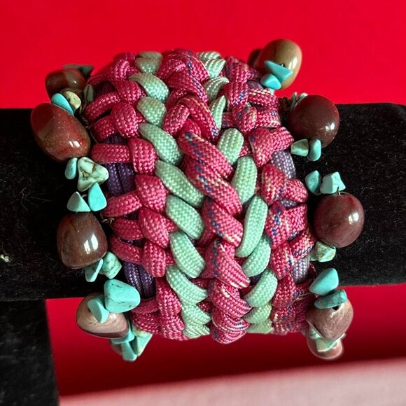 Paracord Bracelet with Stones - Picture 1 of 6